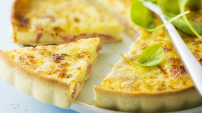 la quiche lorraine la vraie Recette avec ou sans crème