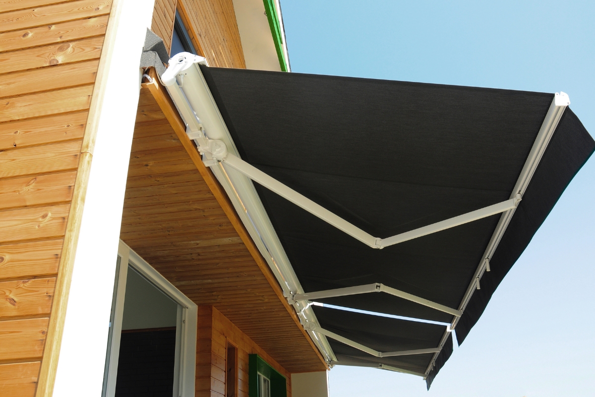 store banne sur mesure terrasse maison