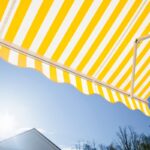 Stores bannes design : abritez votre terrasse et savourez l’été