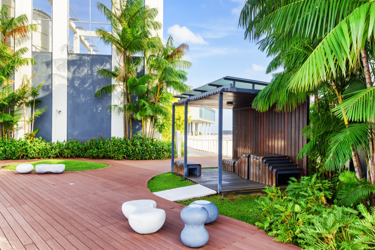 terrasse avec accessoires déco extérieur